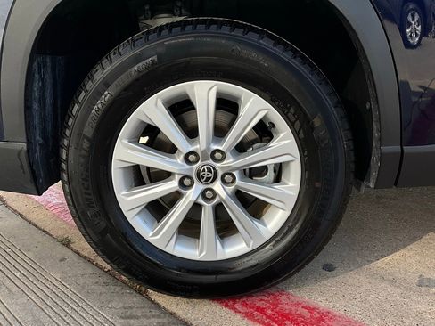 Used 2025 Toyota Grand Highlander FWD image 9