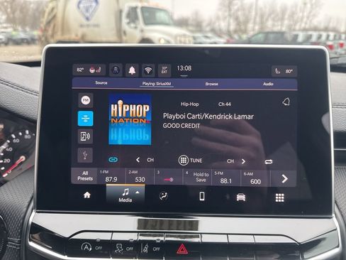 New 2026 Jeep Compass Latitude AWD/4WD image 14