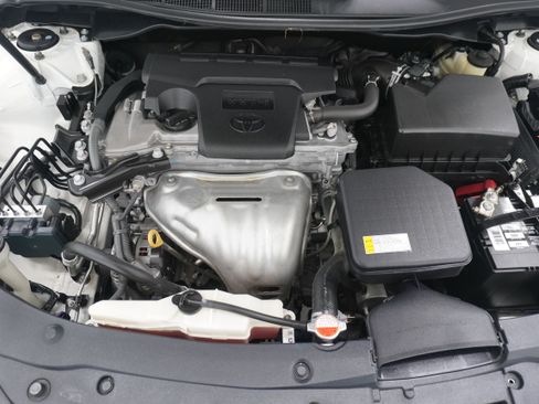Used 2016 Toyota Camry LE FWD image 26