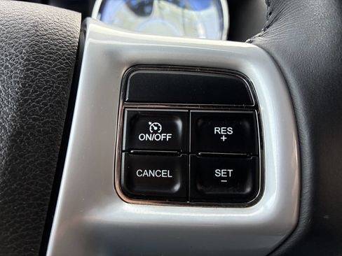 Used 2014 Chrysler 300 Base AWD 4dr Sedan w/ Driver Convenience Group image 27