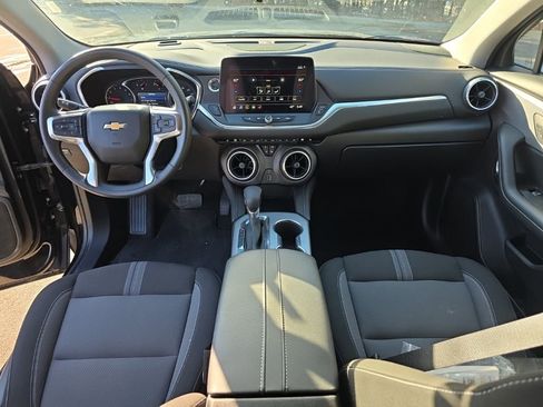 Used 2025 Chevrolet Blazer LT image 28