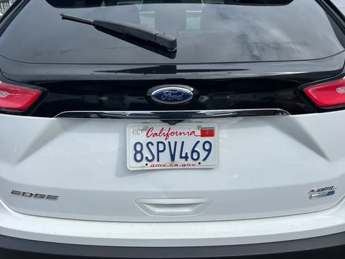 Used 2020 Ford Edge SEL image 16