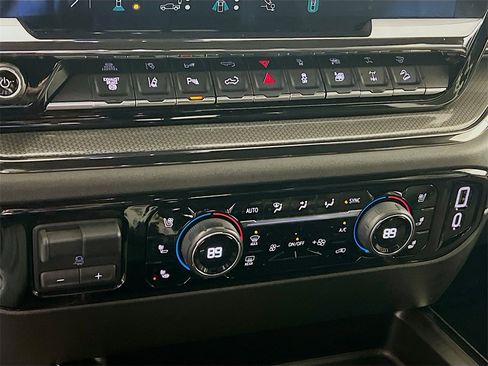 Used 2024 Chevrolet Silverado 2500 ZR2 w/ LPO, Dark Essentials Package image 15