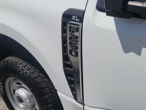 Used 2024 Ford F250 XL w/ XL Driver Assist Package AWD/4WD image 8