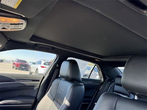 Used 2022 Chrysler 300 S image 18