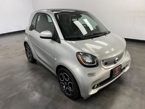 Used 2019 smart fortwo electric drive image 8