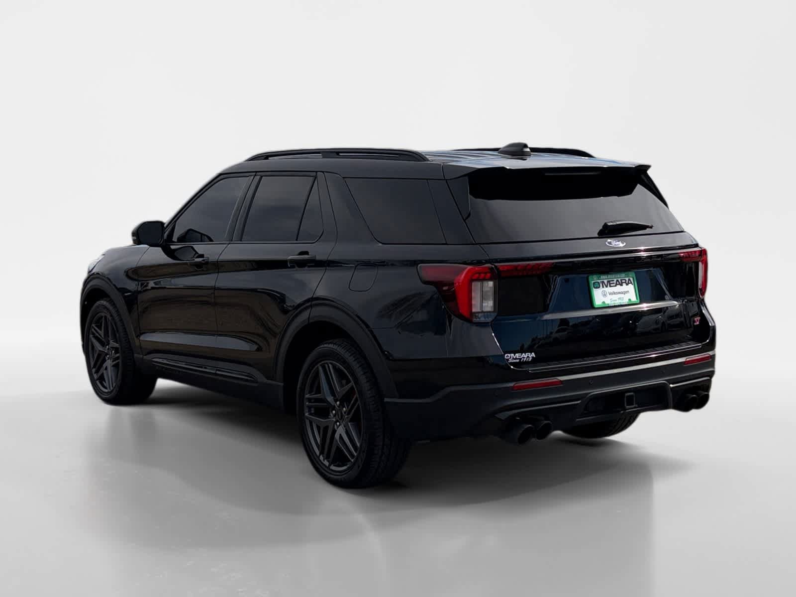 Used 2025 Ford Explorer ST AWD/4WD image 3