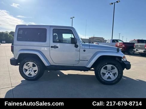 Used 2012 Jeep Wrangler Sahara w/ Dual Top Group AWD/4WD image 24