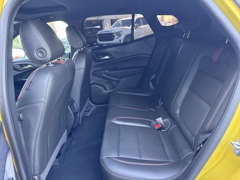 Used 2024 Chevrolet Trax RS w/ Sunroof Package FWD image 24