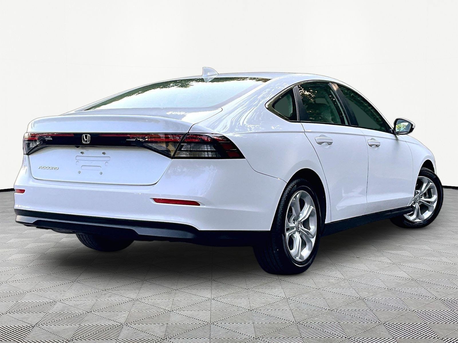 Used 2024 Honda Accord LX image 6