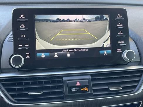 Used 2020 Honda Accord EX image 17