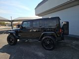 Used 2014 Jeep Wrangler Unlimited Rubicon image 2