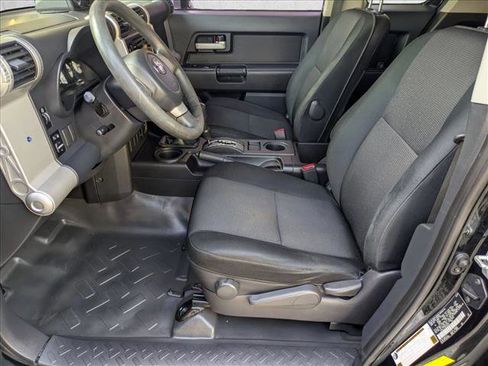 Used 2008 Toyota FJ Cruiser image 14