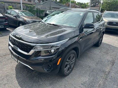Used 2023 Kia Seltos S AWD/4WD image 1