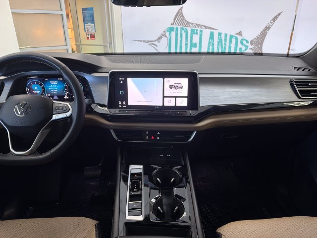 Used 2024 Volkswagen Atlas Cross Sport SE AWD/4WD image 18