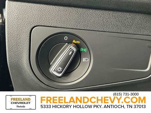 Used 2022 Volkswagen Tiguan SE image 12