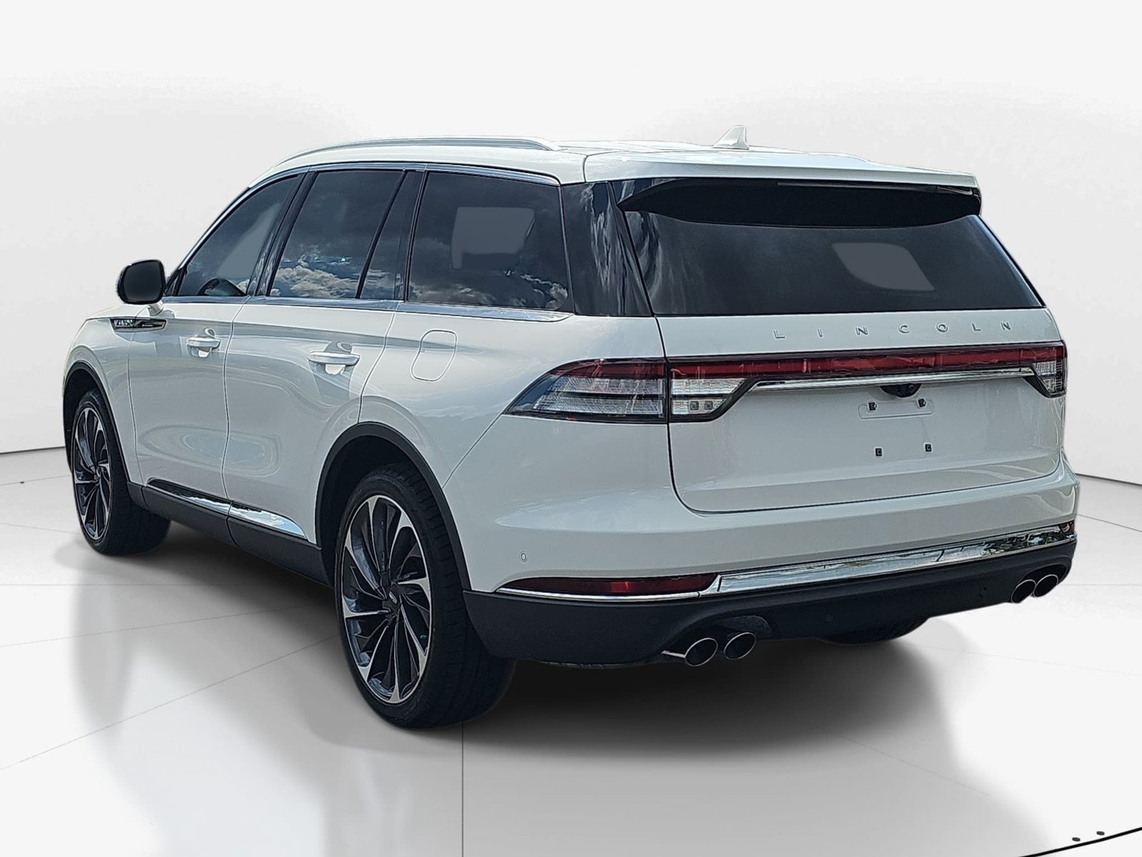 Used 2022 Lincoln Aviator Reserve w/ Equipment Group 201A AWD/4WD image 8