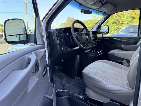 Used 2012 Chevrolet Express 2500 LS RWD image 17