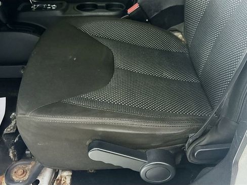 Used 2016 Jeep Wrangler Unlimited Sport image 17