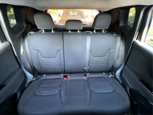 Used 2020 Jeep Renegade Latitude FWD image 18