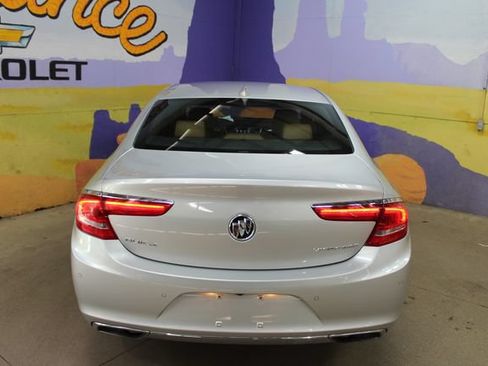 Used 2017 Buick LaCrosse Essence FWD image 3