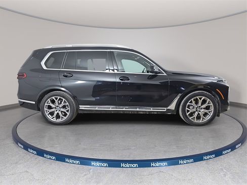 Used 2026 BMW X7 xDrive40i w/ Premium Package image 5