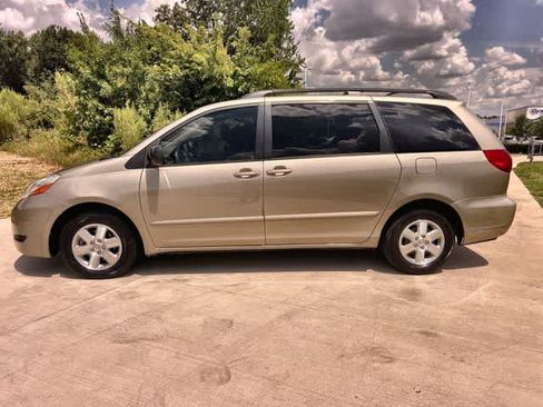 Used 2007 Toyota Sienna LE FWD image 4