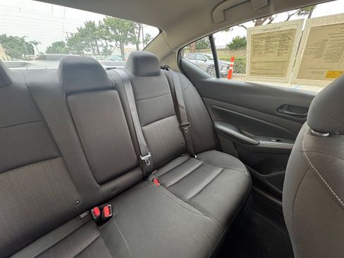 Used 2025 Nissan Altima 2.5 SV image 37