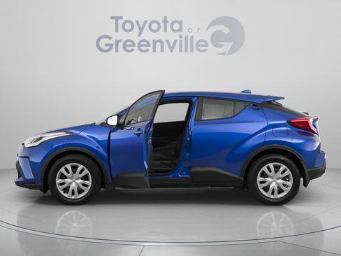 Used 2020 Toyota C-HR LE FWD image 2
