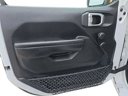 Used 2021 Jeep Wrangler Sport AWD/4WD image 10