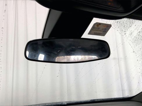 Used 2023 Chevrolet Traverse LT image 17