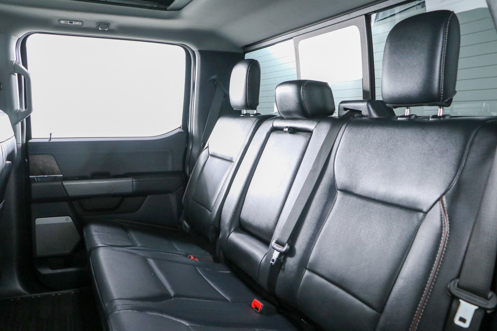 Used 2023 Ford F250 Lariat w/ Lariat Ultimate Package AWD/4WD image 29