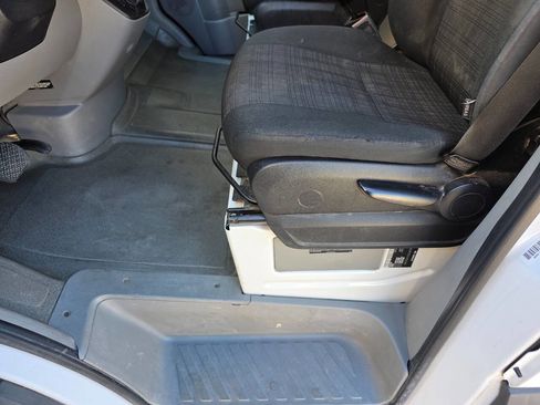 Used 2016 Mercedes-Benz Sprinter 2500 image 19