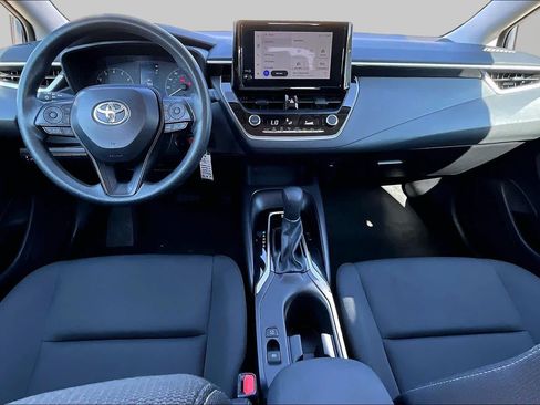 Used 2025 Toyota Corolla LE FWD image 14