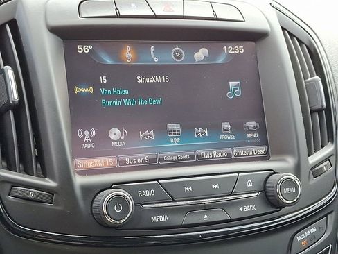 Used 2016 Buick Regal image 18