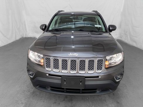 Used 2015 Jeep Compass High Altitude image 2