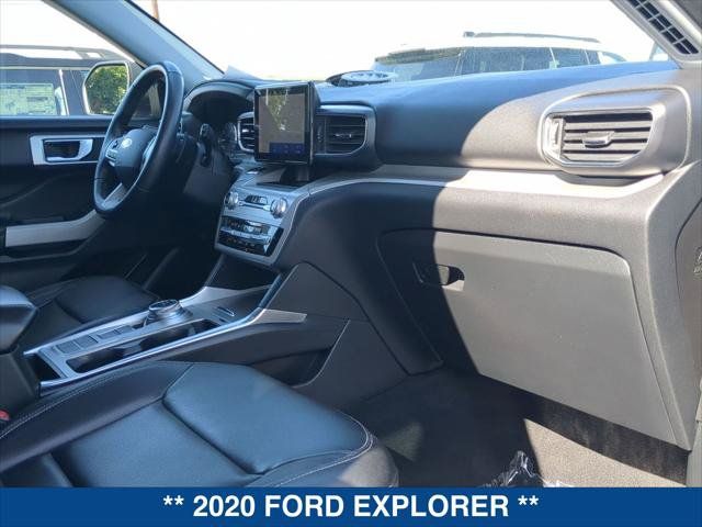 Used 2020 Ford Explorer XLT w/ Equipment Group 202A RWD image 23
