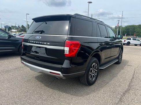 Certified 2023 Ford Expedition XLT AWD/4WD image 4
