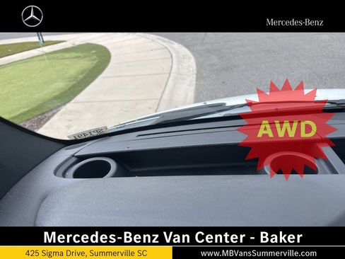 Used 2024 Mercedes-Benz Sprinter 2500 image 30