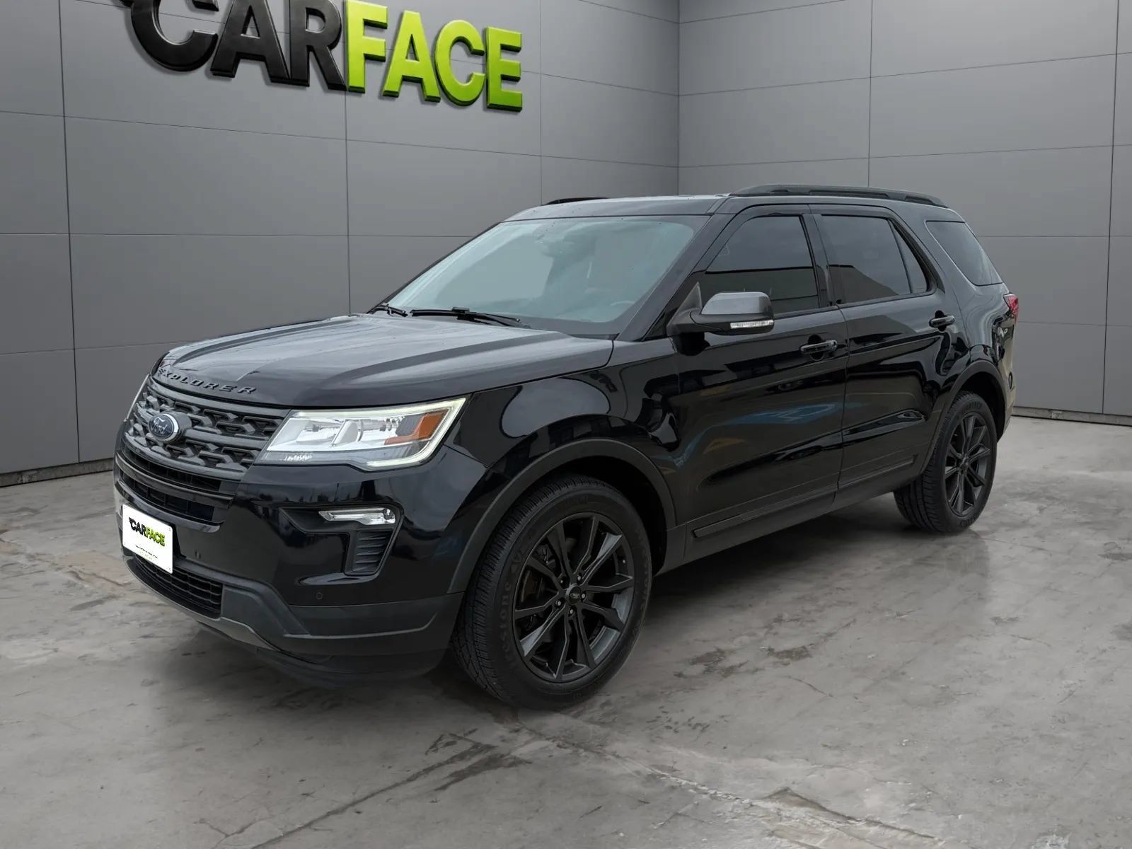 Used 2019 Ford Explorer XLT w/ Equipment Group 202A AWD/4WD image 6