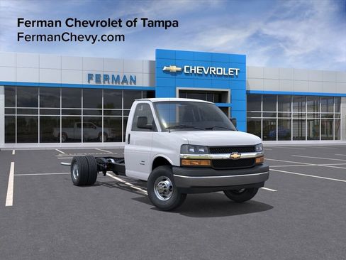 New 2026 Chevrolet Express 4500 w/ Power Convenience Package RWD image 1