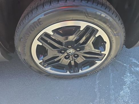 New 2026 Honda Pilot Touring image 35