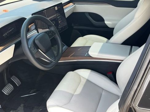 Used 2024 Tesla Model X AWD/4WD image 13