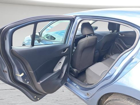 Used 2016 MAZDA MAZDA3 i Sport FWD image 11