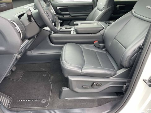 New 2026 Ford Expedition Platinum w/ Stealth Appearance Package AWD/4WD image 10
