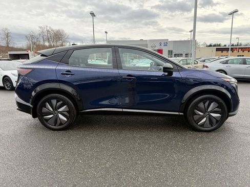 Used 2024 Nissan Ariya AWD image 8