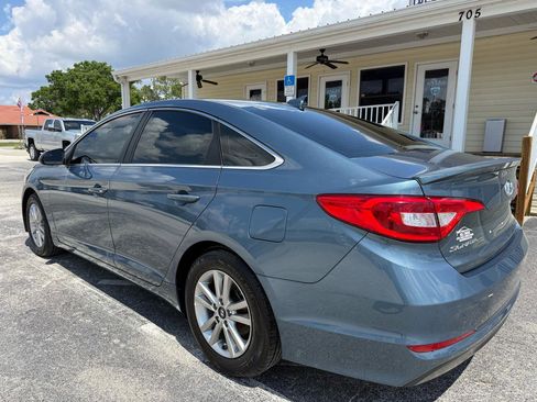 Used 2017 Hyundai Sonata SE image 3
