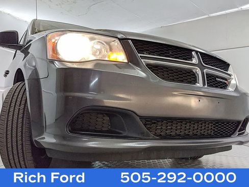 Used 2018 Dodge Grand Caravan SE w/ UConnect Hands-Free Group image 24