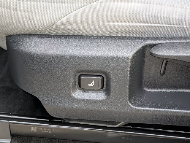 Certified 2025 Toyota Tacoma SR5 RWD image 26