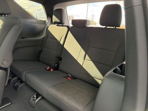 New 2026 Chevrolet Traverse LT w/ Sun and Wheel Package image 18